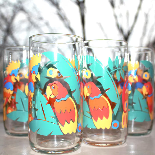 Vintage Macaw Parrot Tumblers – Set of 4 Colourful Tropical Bird Glasses