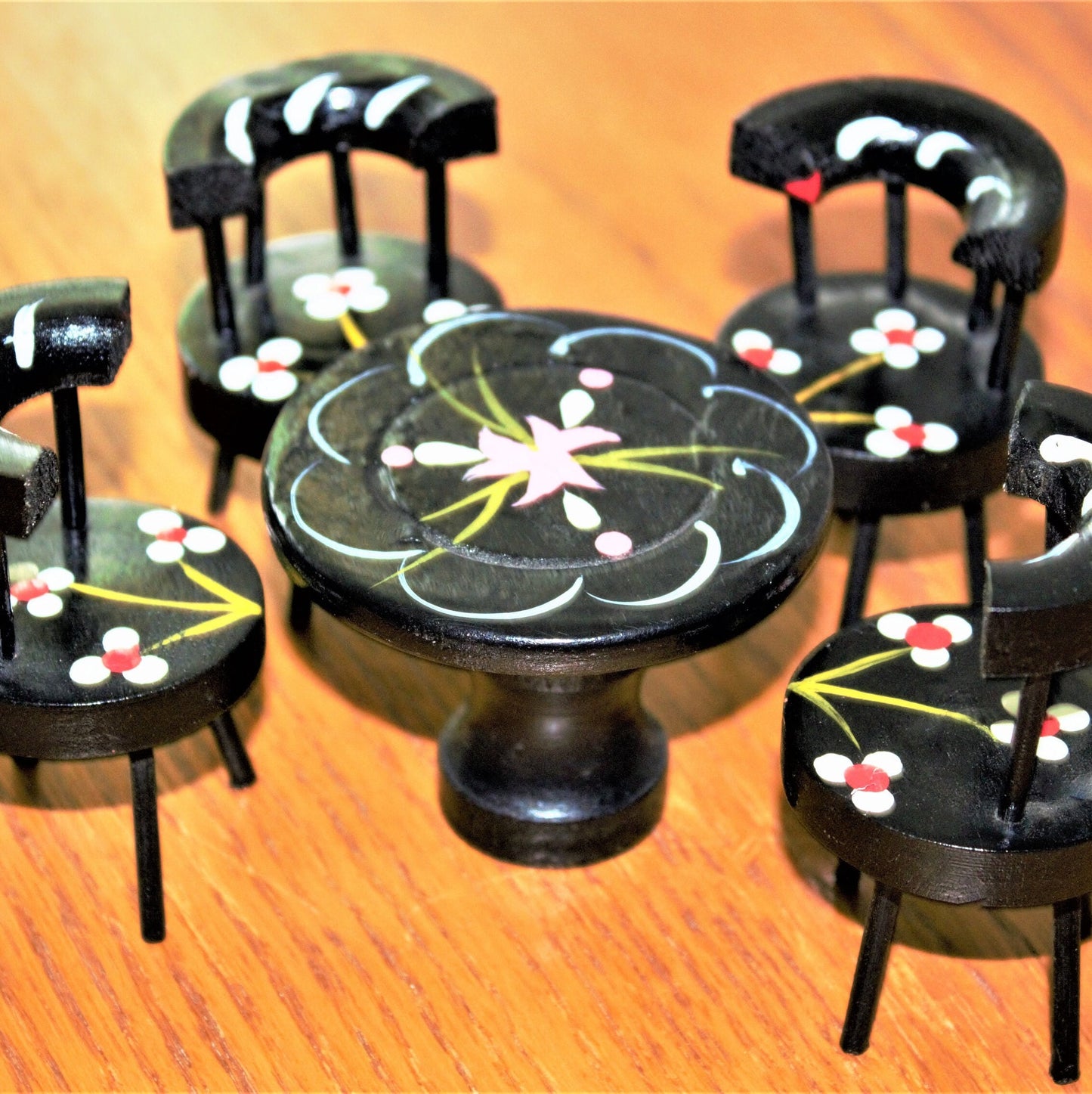 Hand-Painted Dollhouse Dining Set: Miniature Table & Chairs, Floral Boho Style