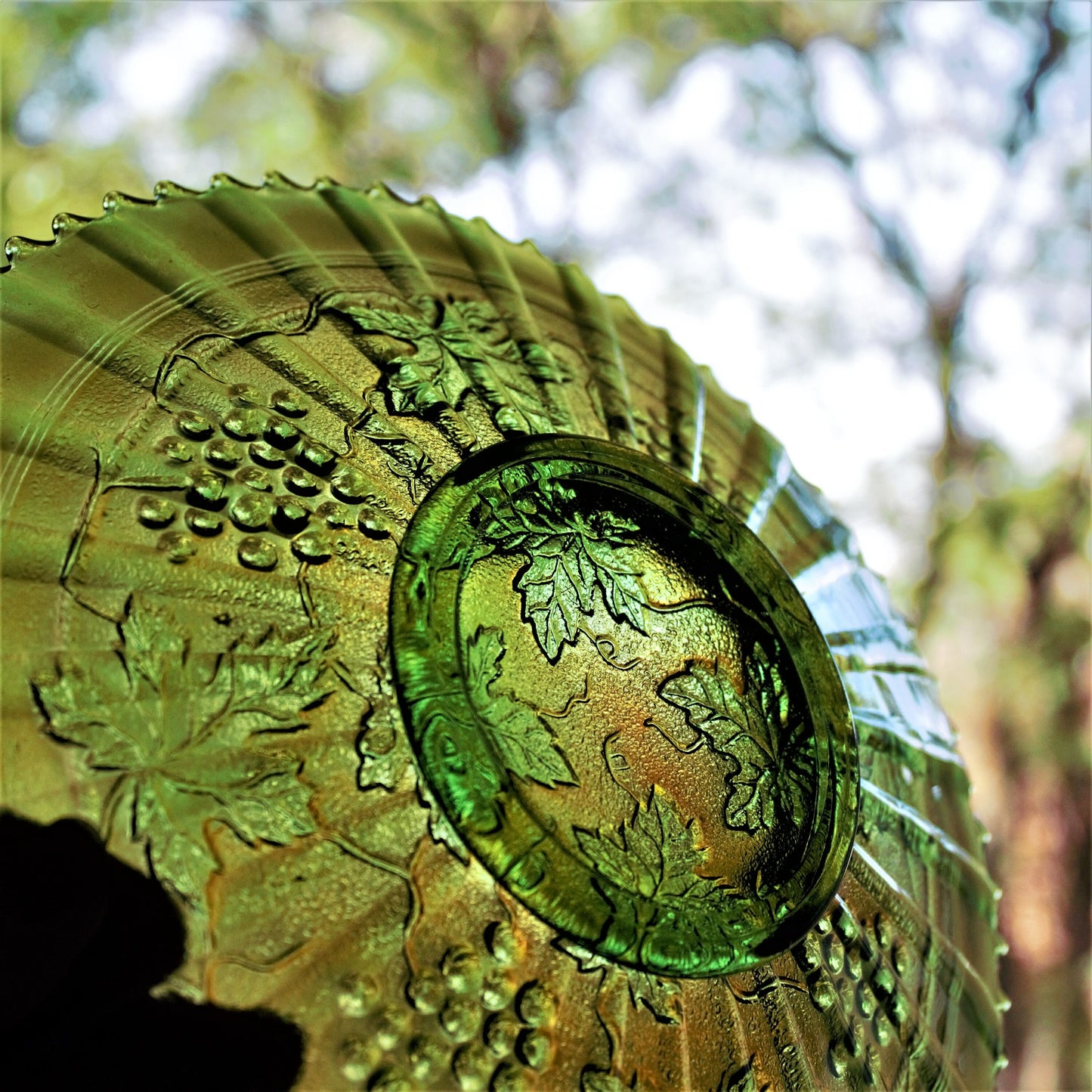 Rare Northwood Grape & Cable Plate: Iridized Green Stippled Sawtooth Edge