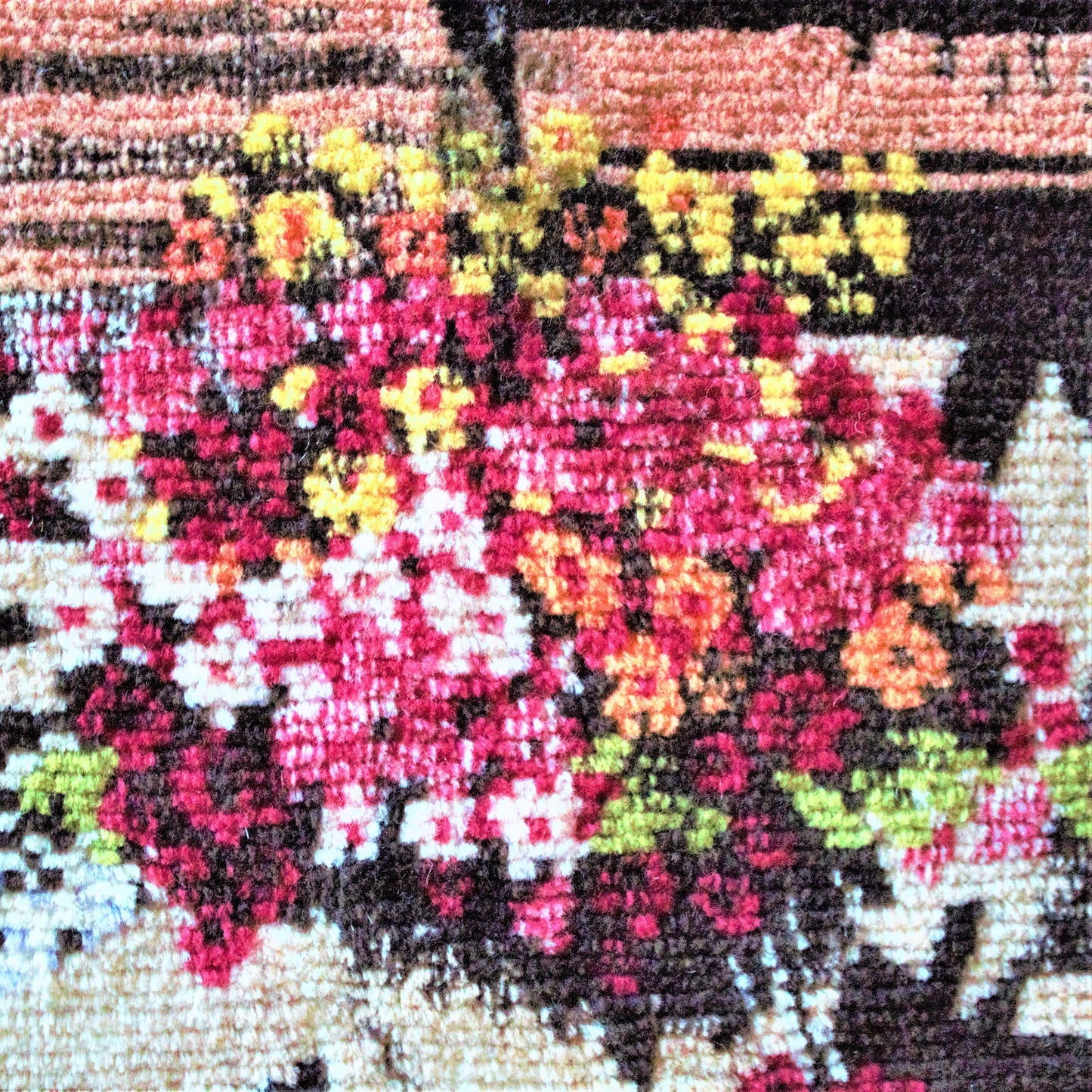 Vintage Embroidered Cityscape Tapestry: European Wall Decor (66.5x25 inches)