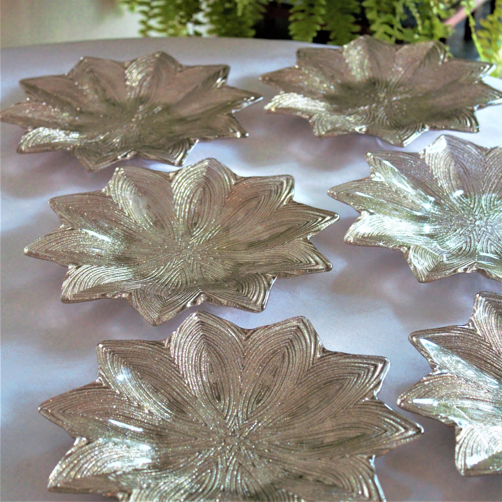 Iridescent Star Glass Dessert Plates - Set of 6 Glittery Gold Tablesetting