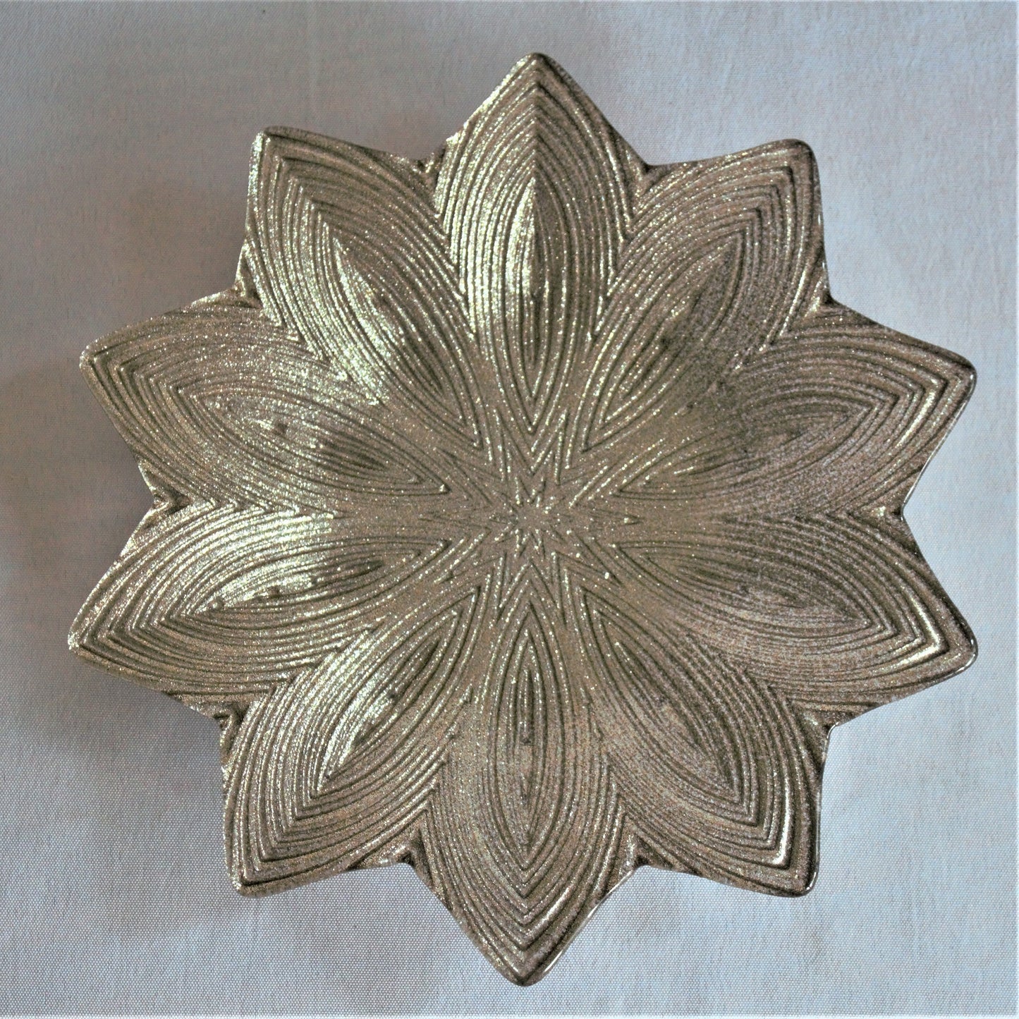 Iridescent Star Glass Dessert Plates - Set of 6 Glittery Gold Tablesetting