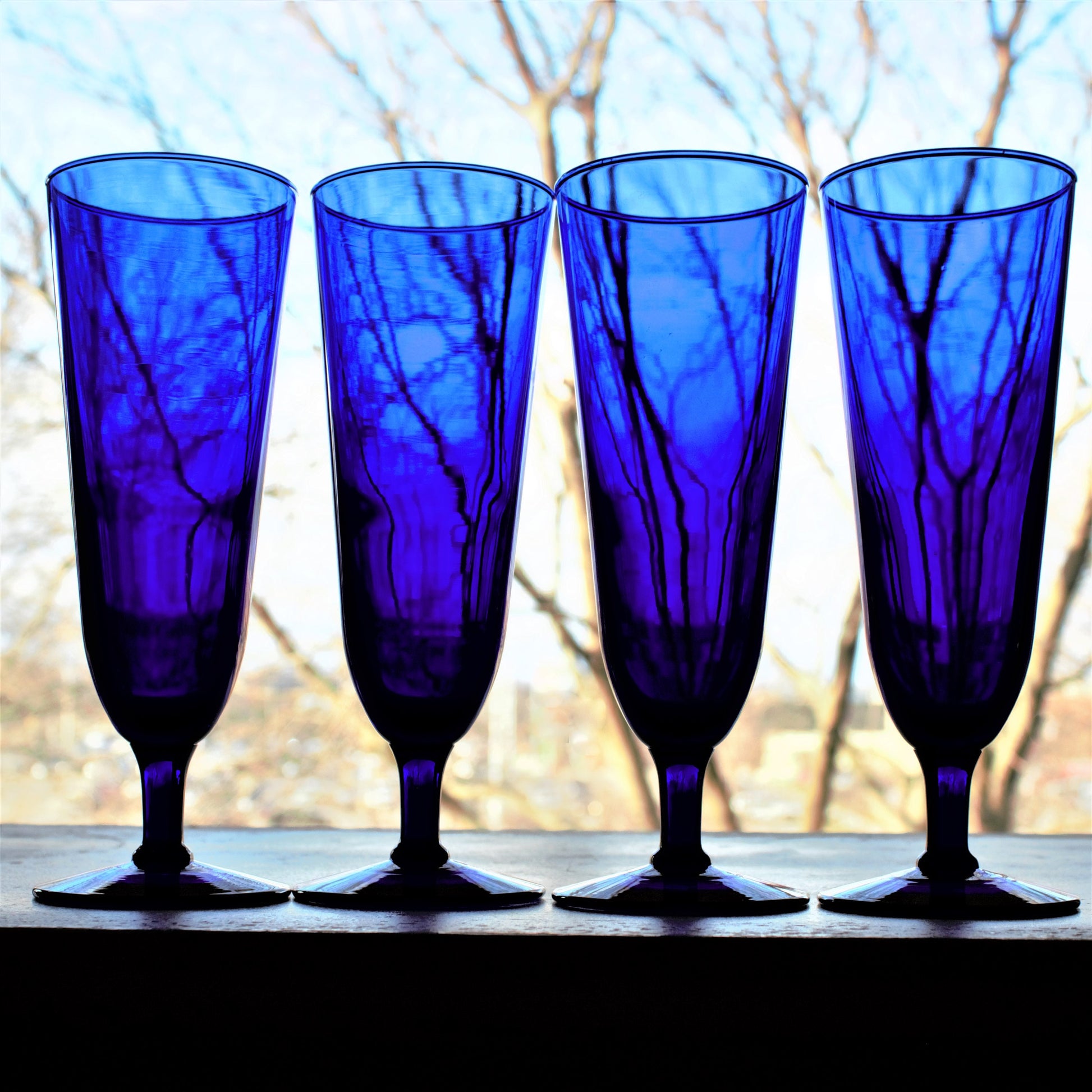Vintage Cobalt Blue Cocktail Glasses - Set of 4 Tall Beer Glasses, pint glass