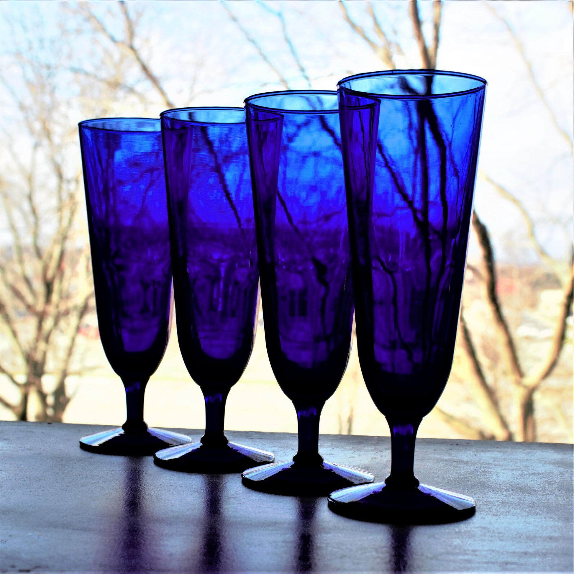 Vintage Cobalt Blue Cocktail Glasses - Set of 4 Tall Beer Glasses, pint glass