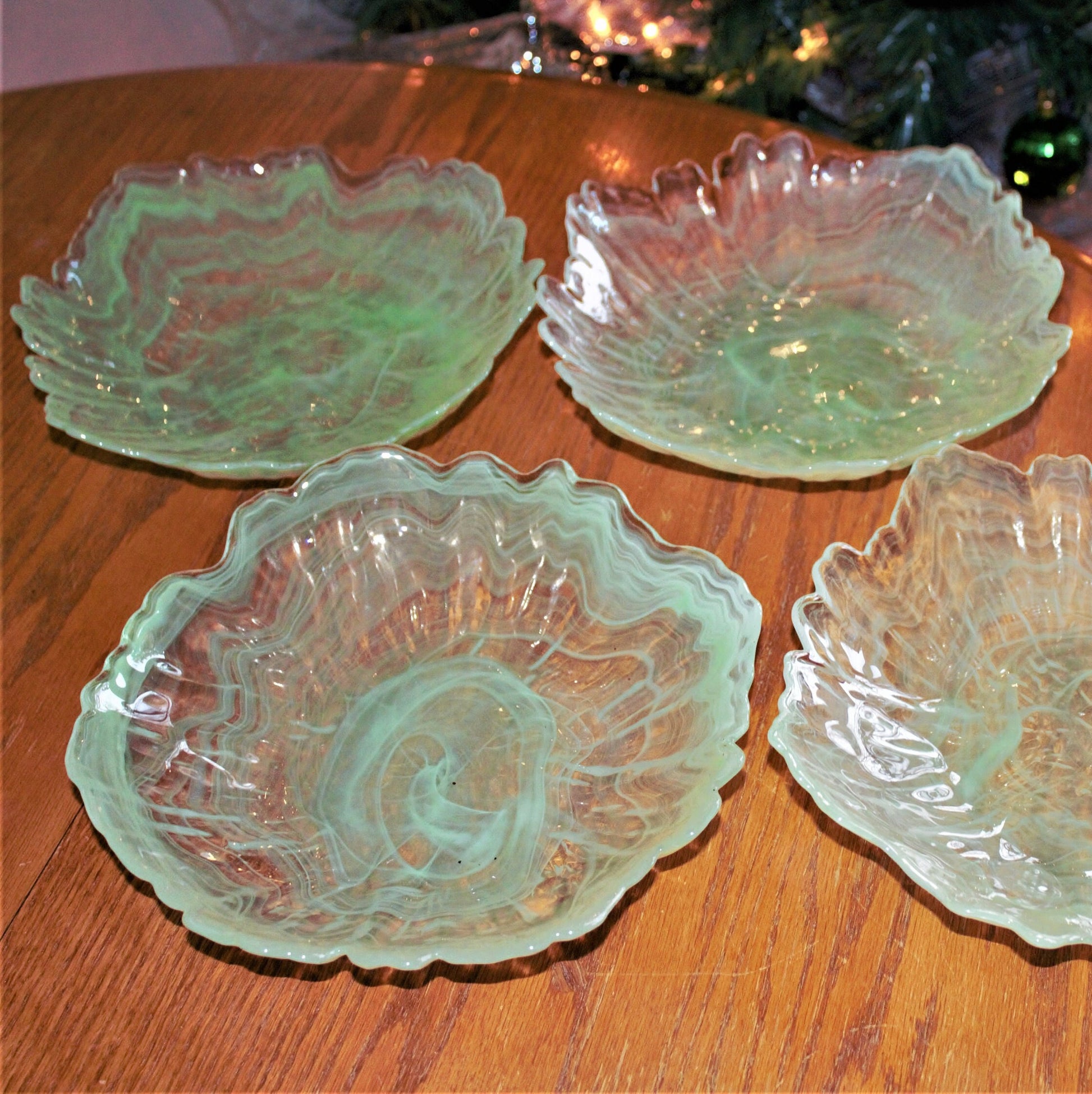 Green Swirl Glass Bowl Set of 4: Scalloped Edge, Unique Salad Bowls