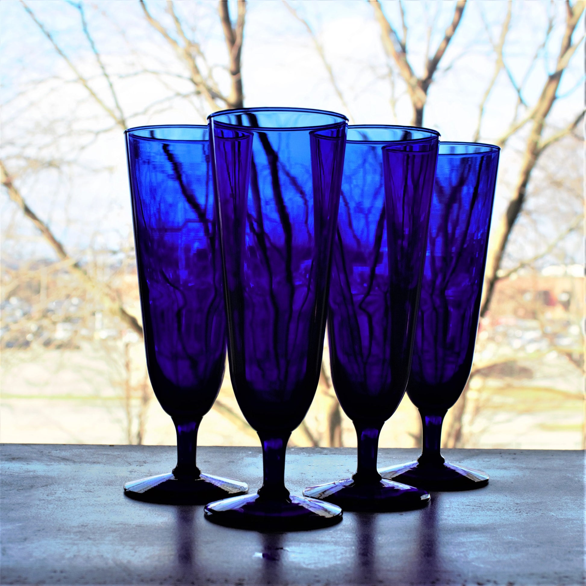 Vintage Cobalt Blue Cocktail Glasses - Set of 4 Tall Beer Glasses, pint glass