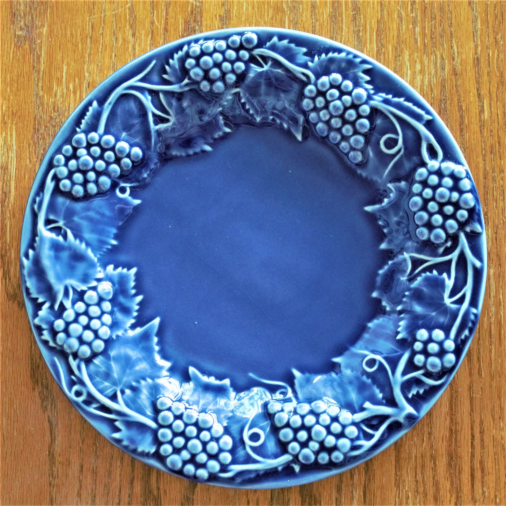 Bordallo Pinheiro Blue Grape Plate: Portuguese Pottery Decor