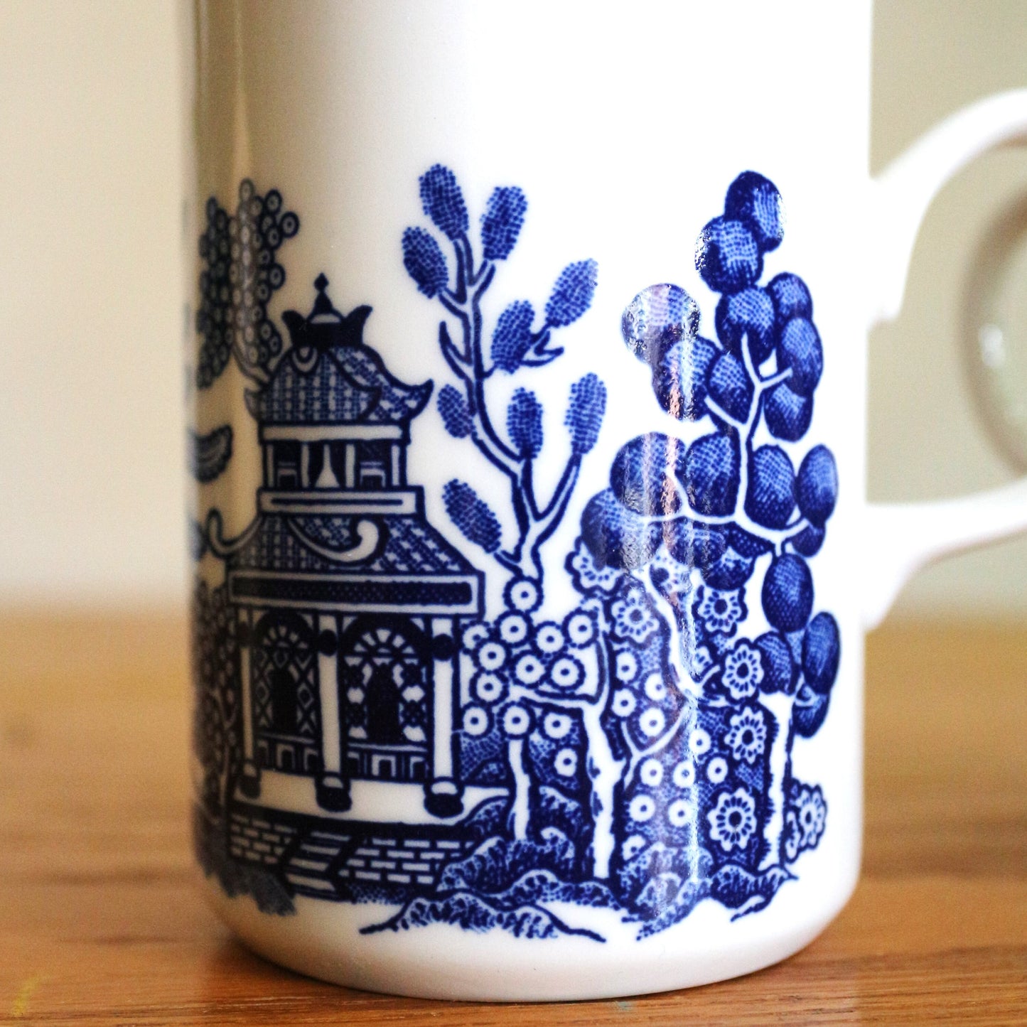 Vintage Blue Willow Mug Set: Rare English Coffee Cups, Made in England